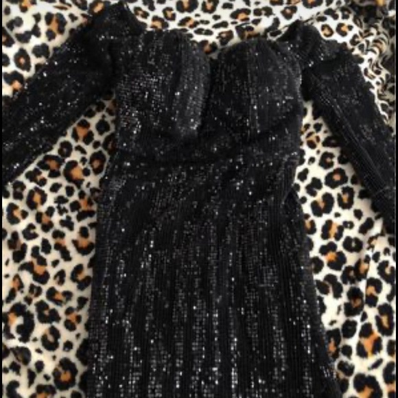 Formal dress - Picture 3 of 4